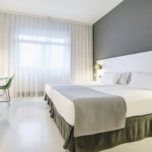 Corporate single room Hotel ILUNION Bilbao