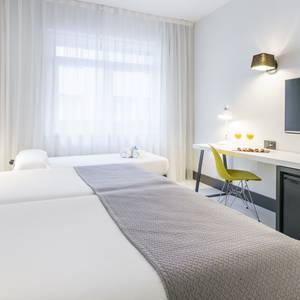 Double room with supplementary bed Hotel ILUNION Bilbao