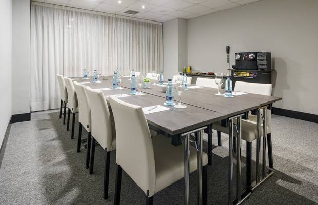 Aula Room Hotel ILUNION Bilbao Bilbao